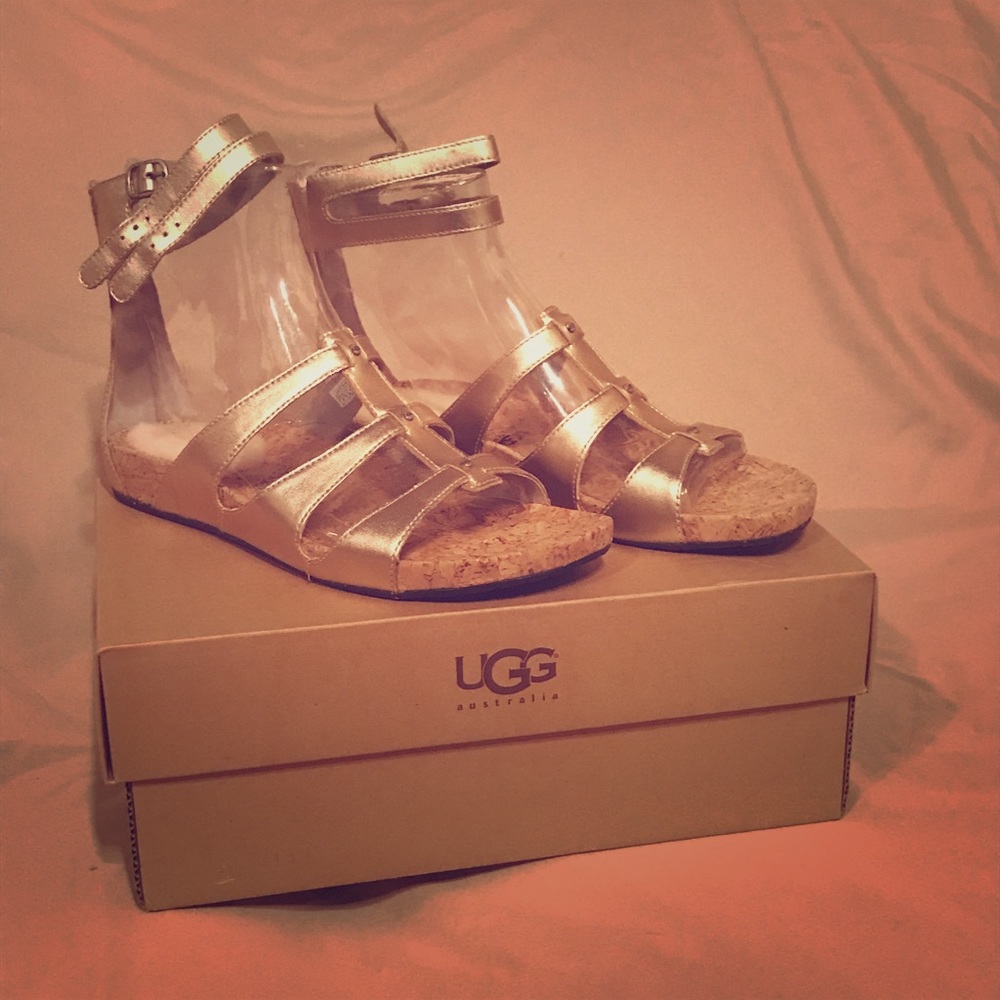 New UGG W Sachura